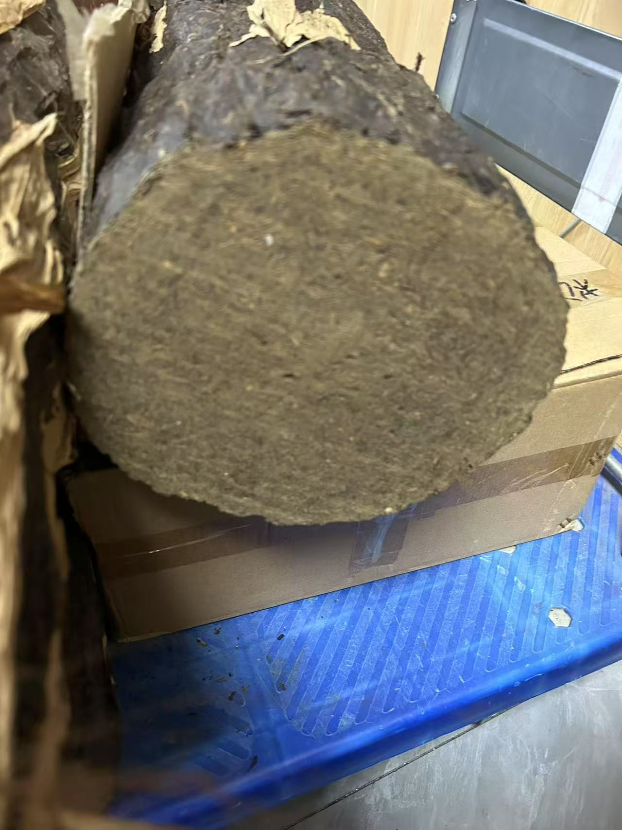 Log being cut