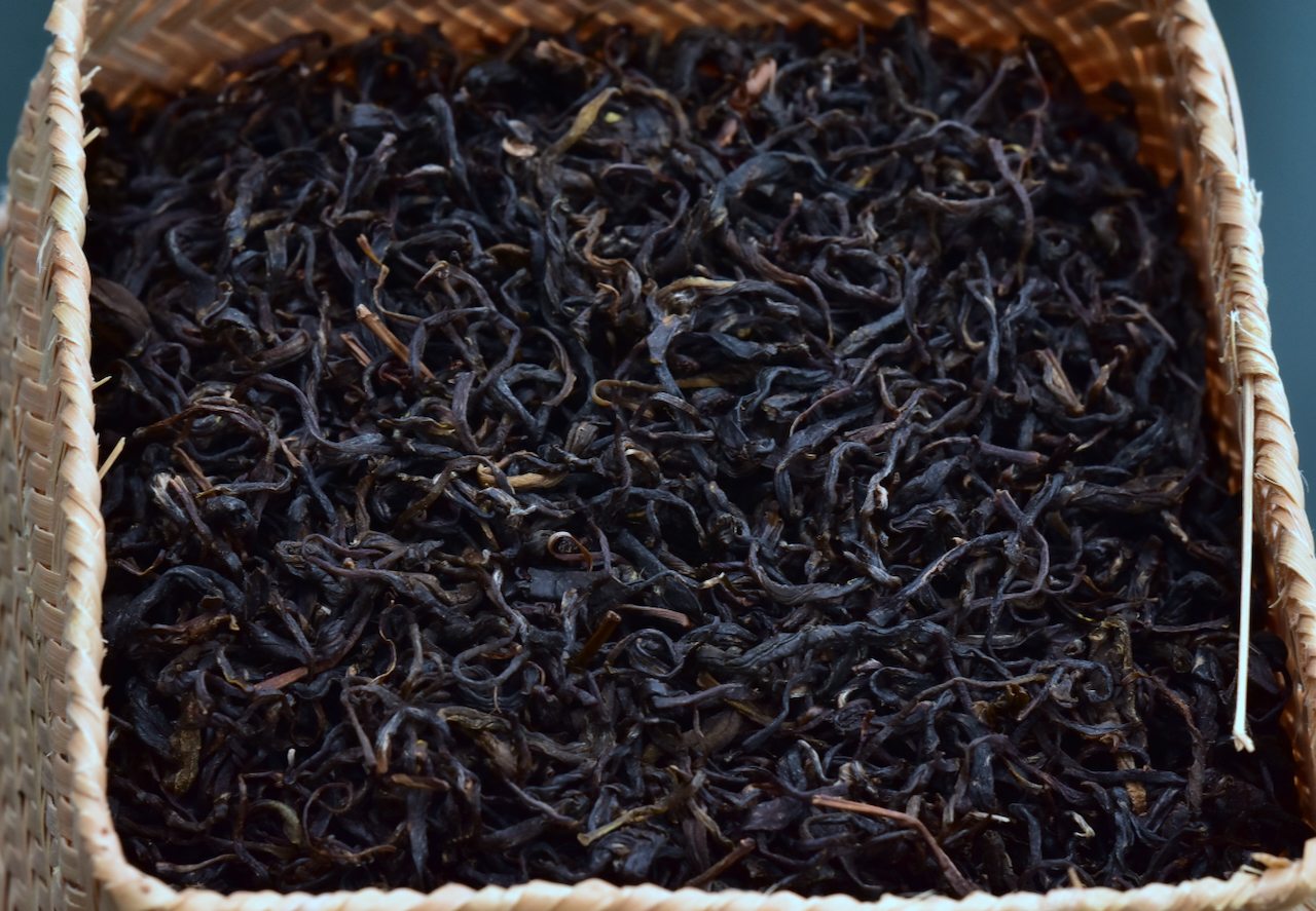 Dry leaf